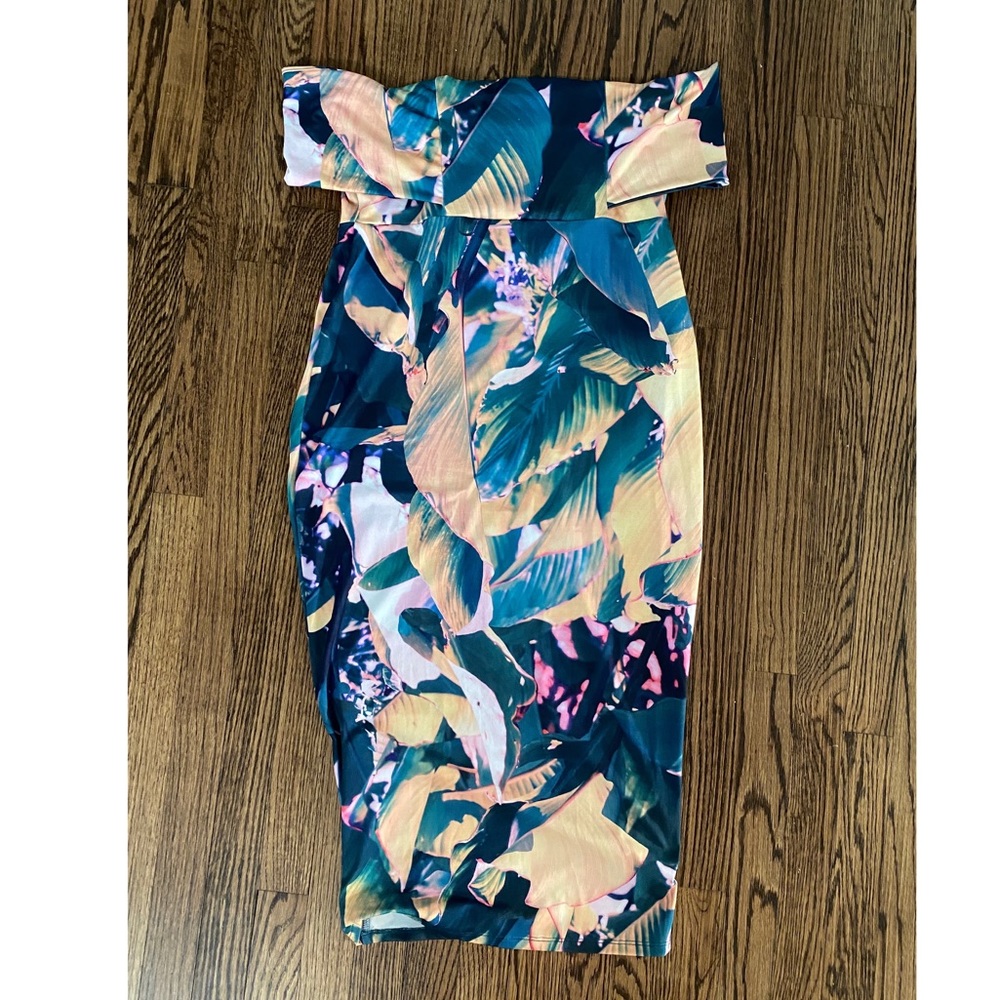 Maternity off-the-shoulder tropical tube dress